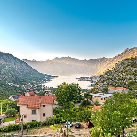 Apartament Red Hill Kotor Zewnętrze zdjęcie