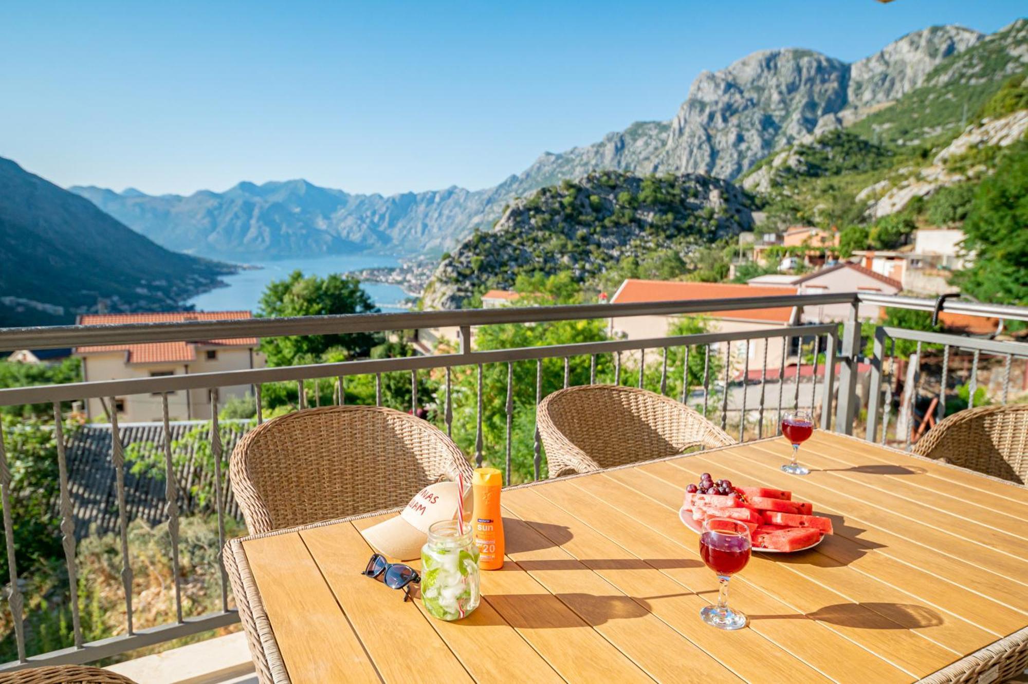 Apartament Red Hill Kotor Zewnętrze zdjęcie
