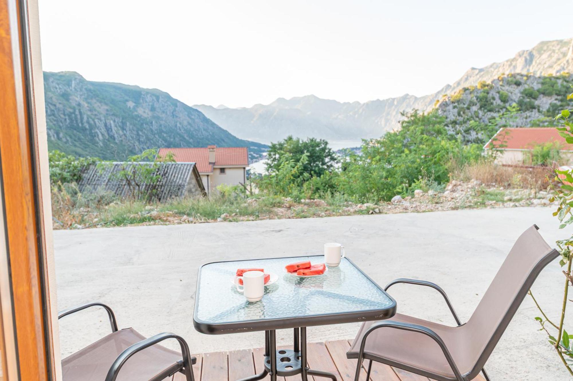 Apartament Red Hill Kotor Zewnętrze zdjęcie