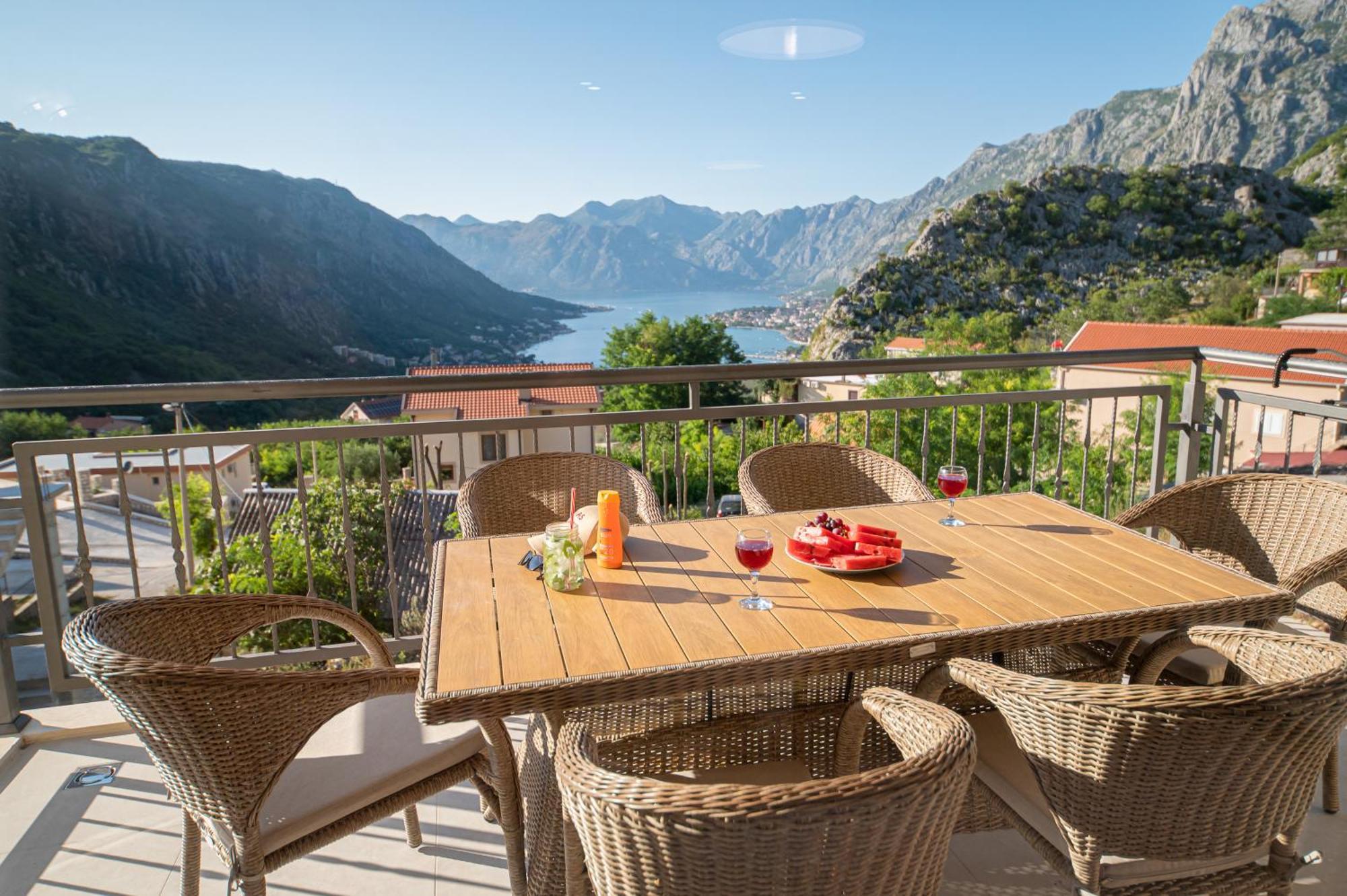 Apartament Red Hill Kotor Zewnętrze zdjęcie